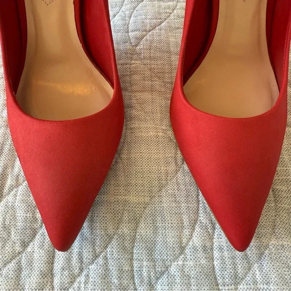 Aldo Red Pumps - Picture 4 of 6
